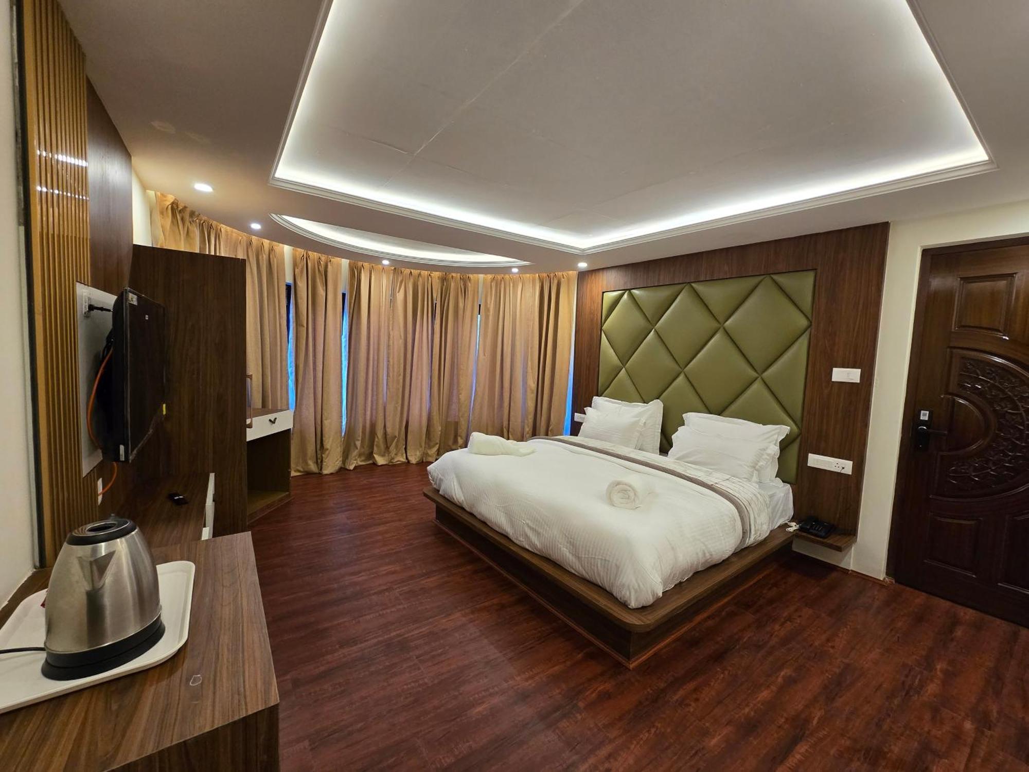 Hotel Premier Pahalgām Exterior foto